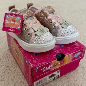 Skechers Twinkle Toes Light Up Shoes Toddler Glitter Sneakers NEW IN BOX Size 8T